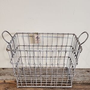 Rustic Metal Wire Basket